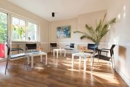 07-rundgang-praxis-dr-wolfrom-wartezimmer.jpg